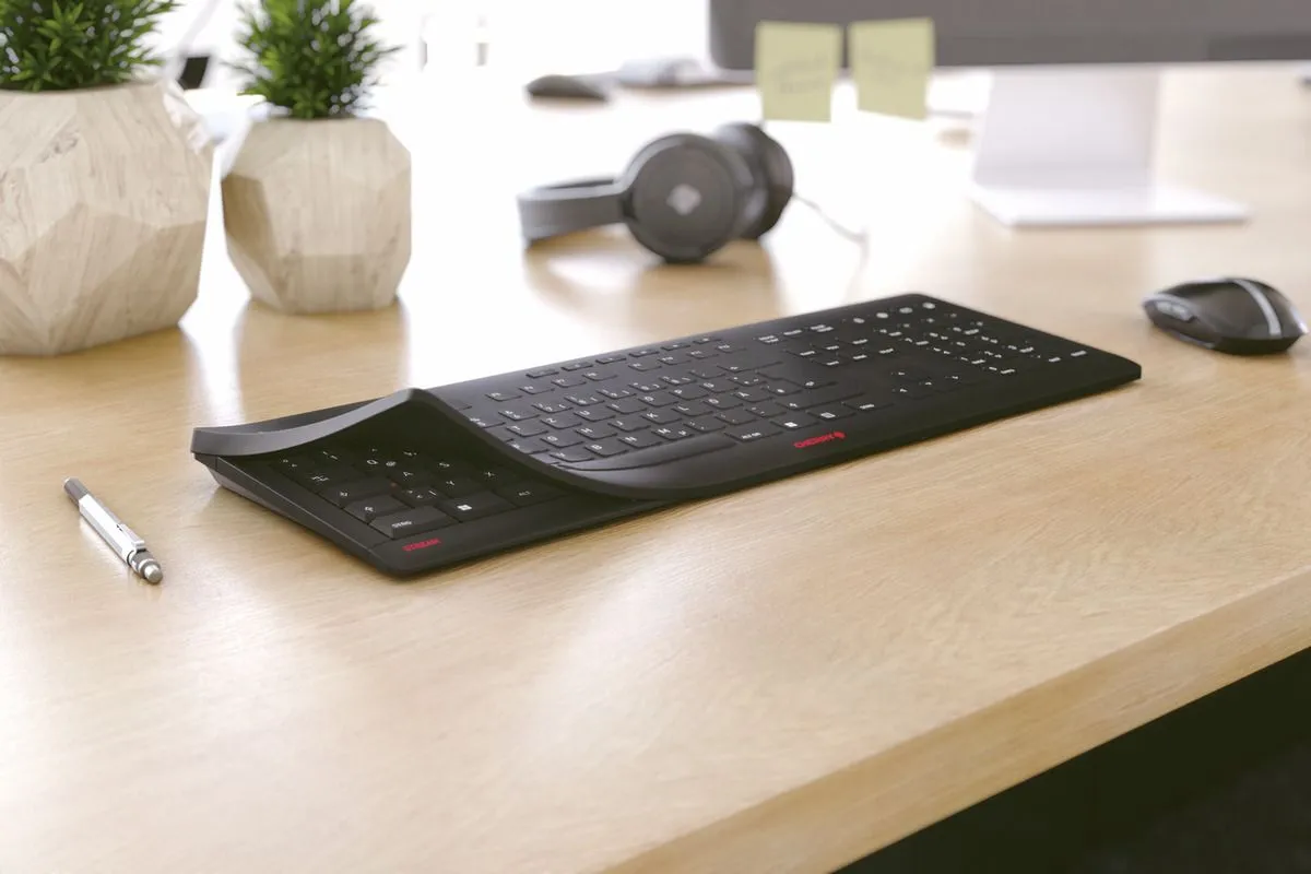 CHERRY STREAM PROTECT Wireless Keyboard