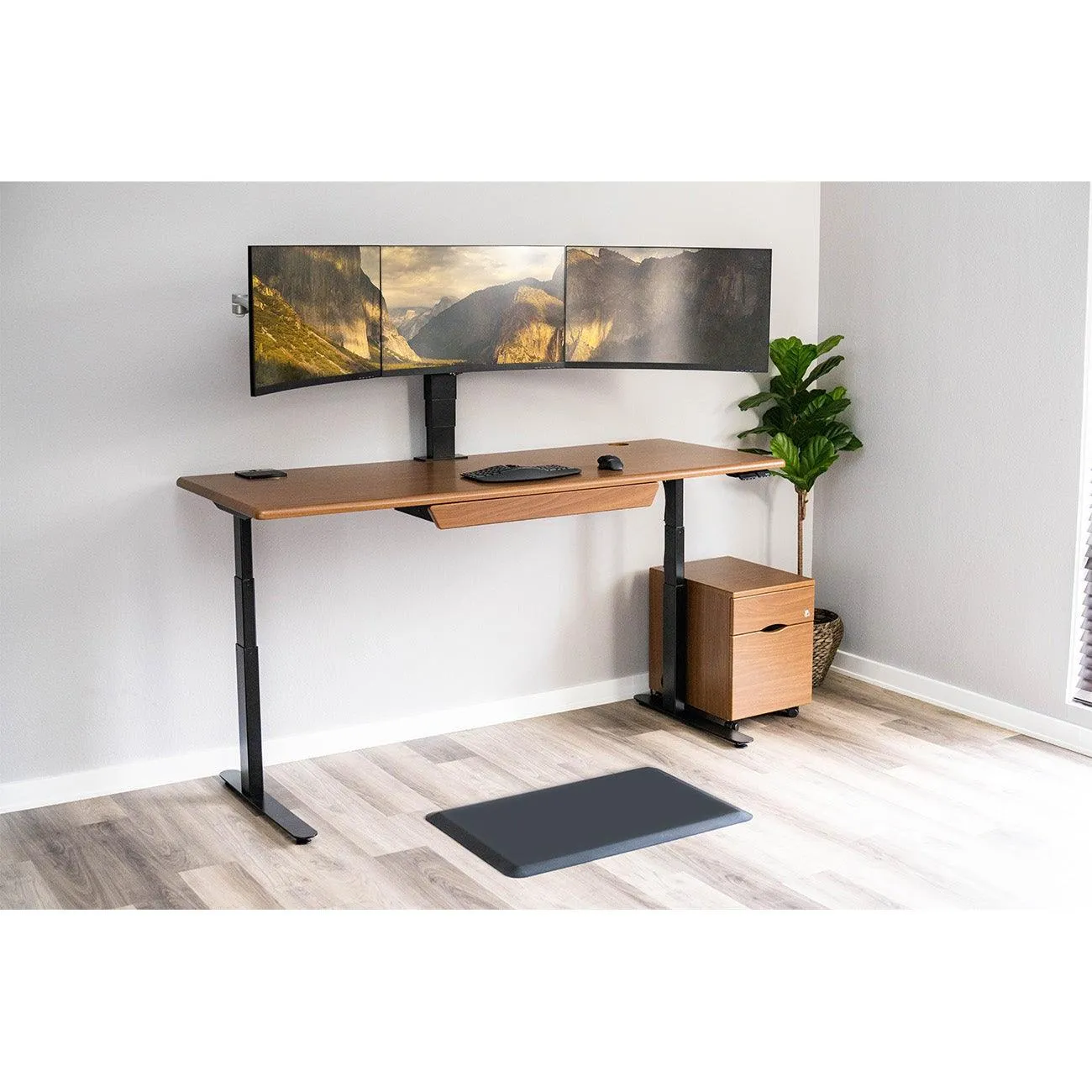 EMMA Electric Triple Monitor Arm